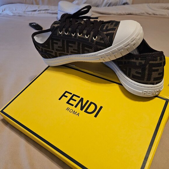 Fendi Shoes - Fendi sneaker